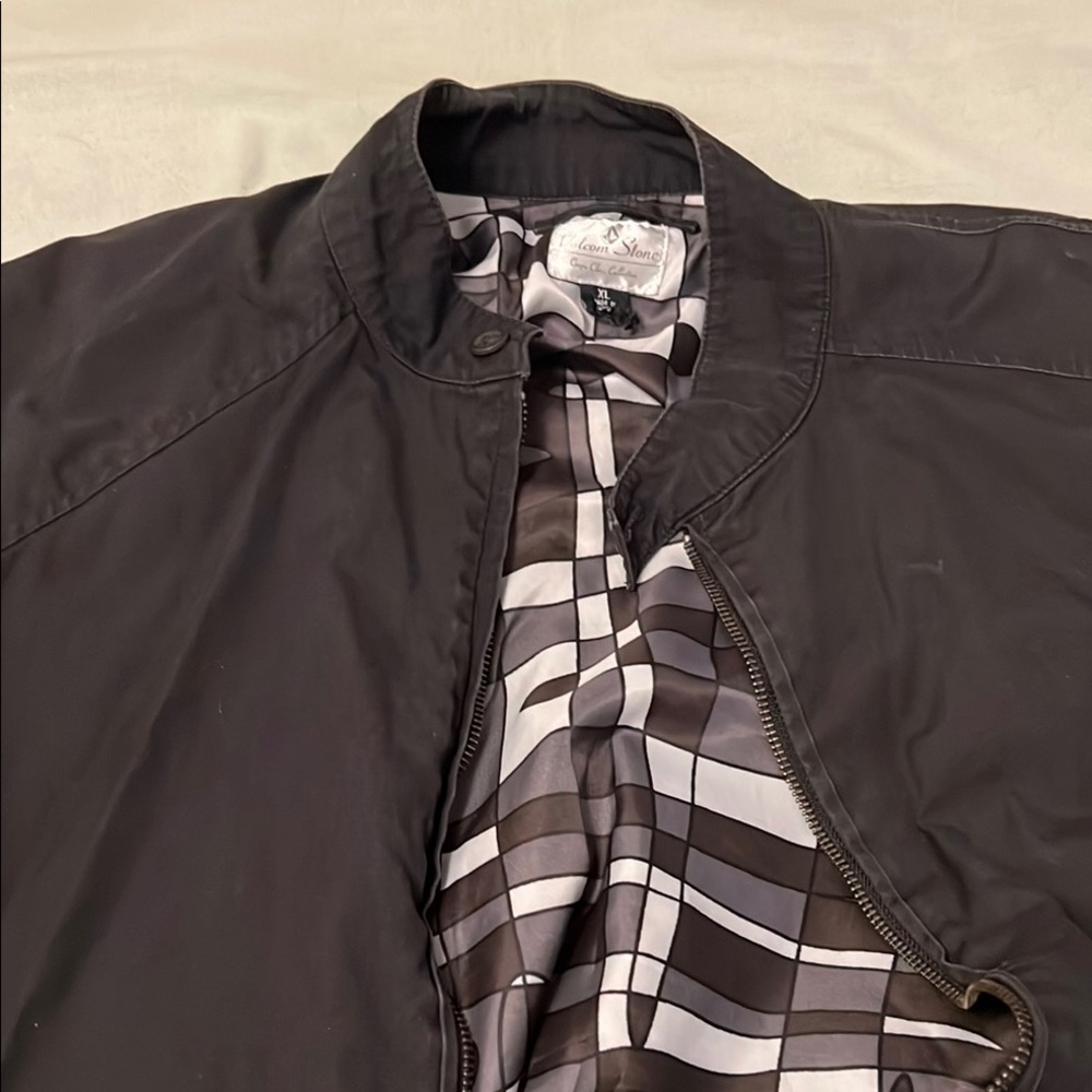 Volcom Men’s bomber jacket, washed, ready to go! (Very old jacket)
